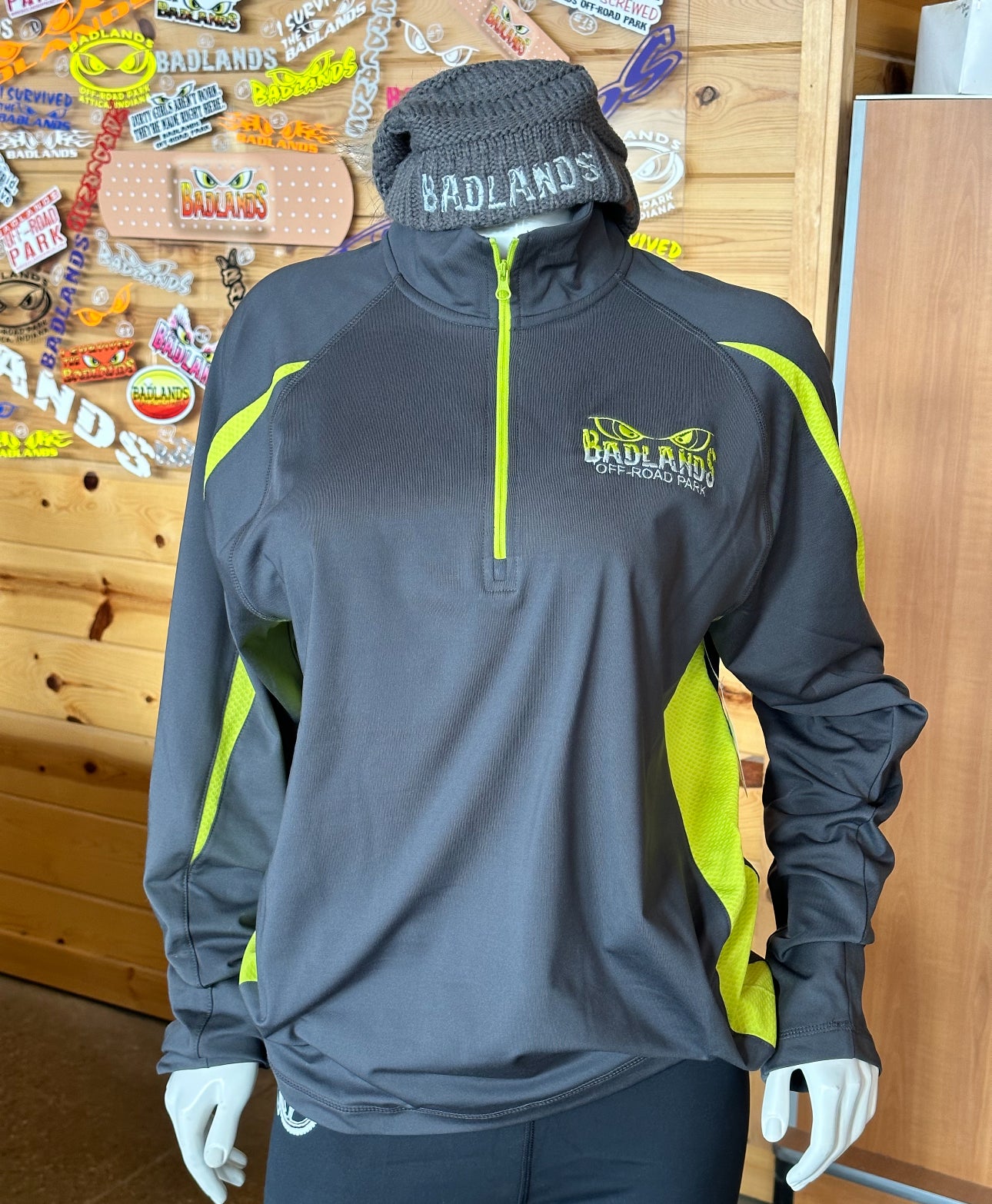 Badlands 1/4 Zip Pullover -ONLINE EXCLUSIVE!