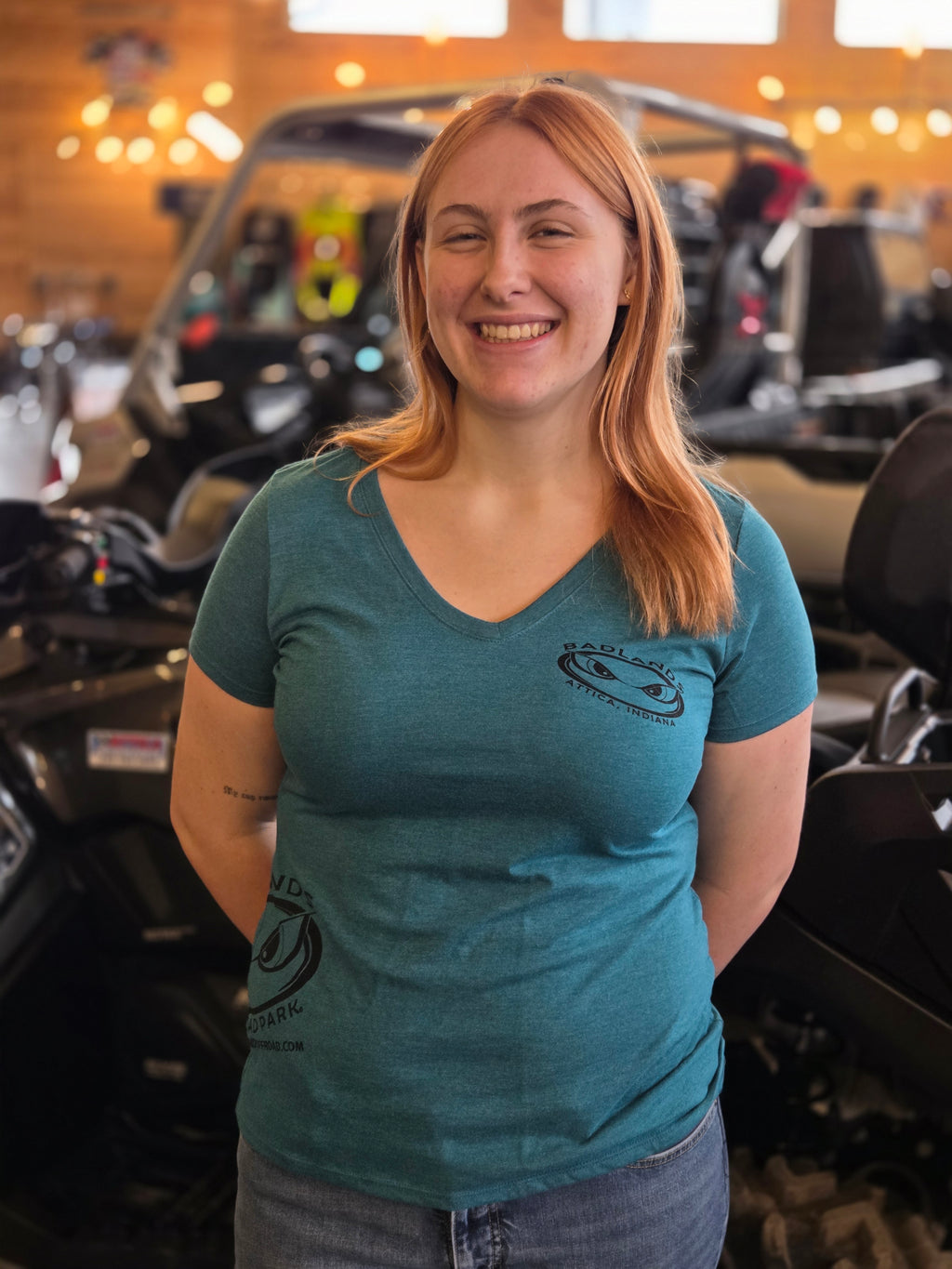 Badlands Teal V-Neck Hip T-Shirt