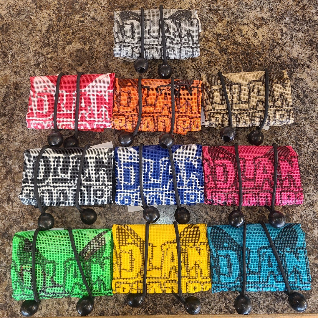 Badlands Sak-Its, Small and Large